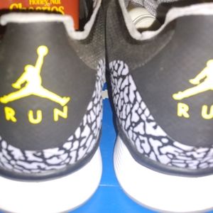 Pre-owned worn 1x 2018 jordan runner